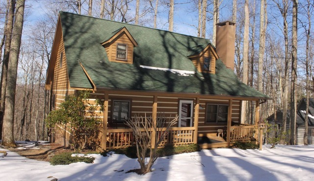 Upgraded Blowing Rock Cabin near App Ski Mtn, ASU, Tweetsie.AC,Firepit,Foosball.