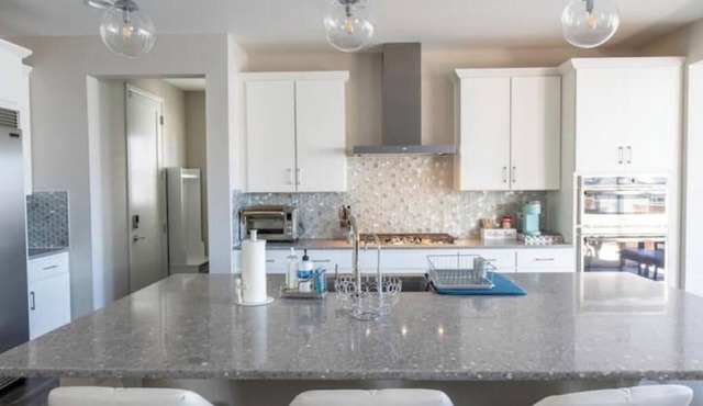 Upgraded Cozy, Spacious Family Friendly Home