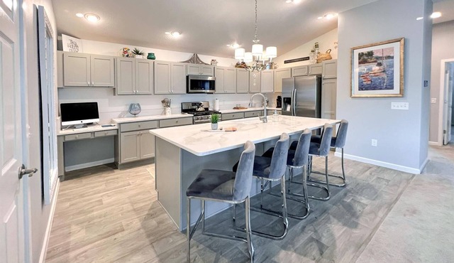Upgraded Home in The Villages! Golf Cart Included, Community Pools and Much More