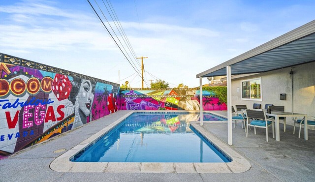 Upgraded King Beds Pool BBQ Near Strip