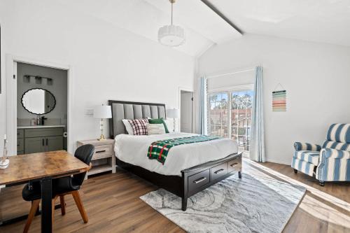 Upgraded Queen Suite Private Ensuite Bright Stay