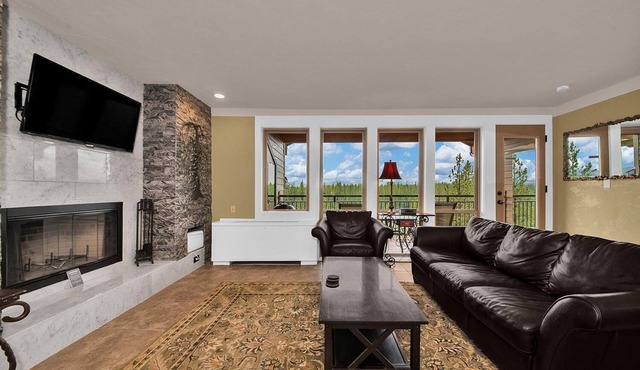Upgraded top floor condo with breathtaking views