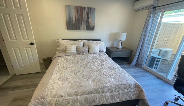 Upland 2 B/B - Close Airport, Fairplex
