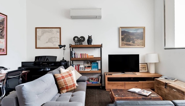 Upmarket Terrace in the Heart of Trendy Fitzroy