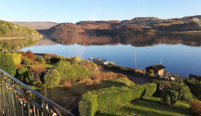 Upper Alta Apartment - Stunning views, pet friendly, free parking.