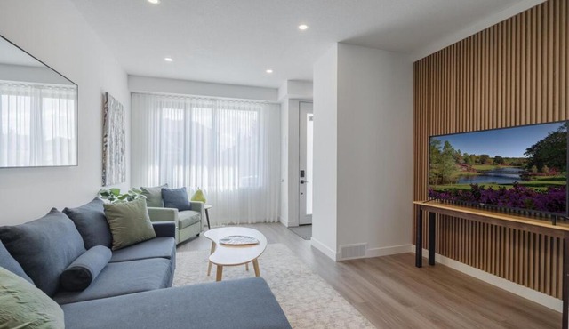 Upper and Lower, Great for Large Families, Fenced Yard