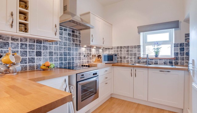 Upper Cherry Bank - Three Bedroom House, Sleeps 4