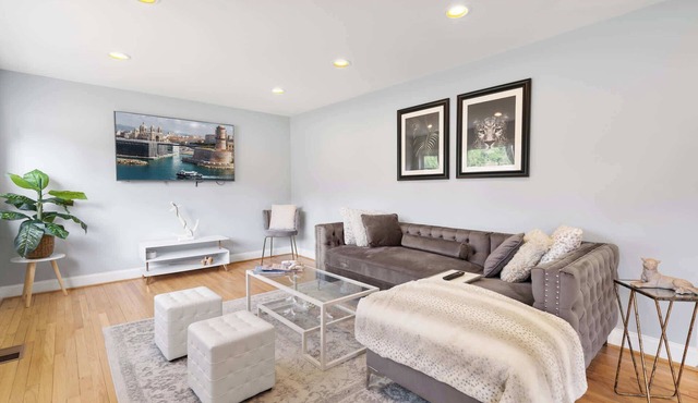 Upper Deck Modern Retreat