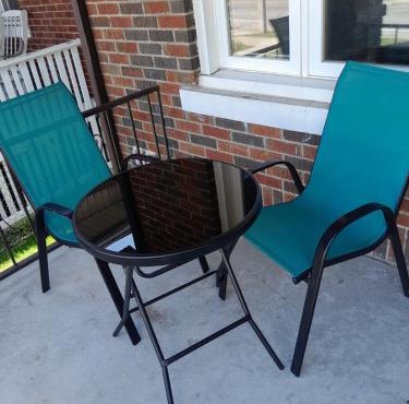 Upper Floor 2 bedroom Unit