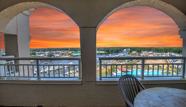 UPPER FLOOR AMAZING VIEWS EVERY BEDROOM HAS BATHROOM, 4BED ROOM 4 BATH ROOM