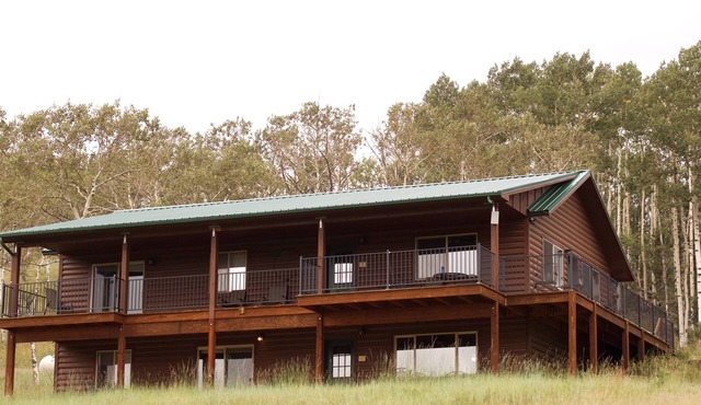 Upper Lake House (Victor, CO)