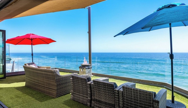 Upper Level Luxury Oceanfront Condo with a Spa P809-5