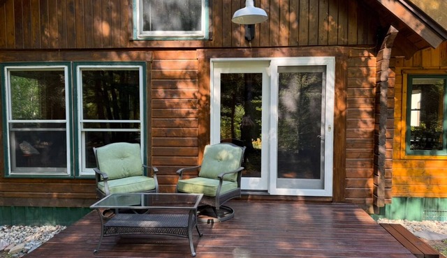 Upper Michigan Snowmobile Retreat. Private, Wooded, Sleeps 6