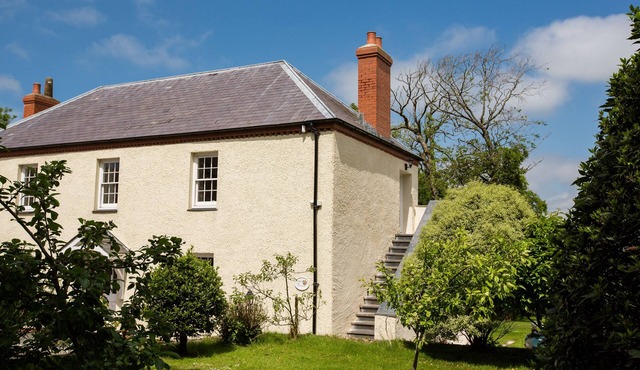 Upper Old Farmhouse, Portclew Cottages