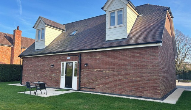 Upper Pentlands - One bedroom luxury apartment with gym (pet-friendly)