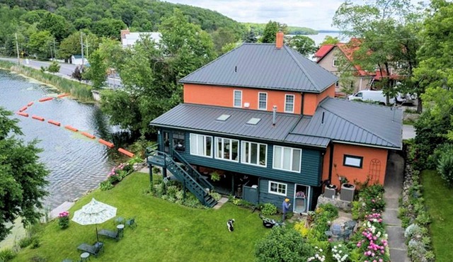 Upper Rideau Bed & Breakfast