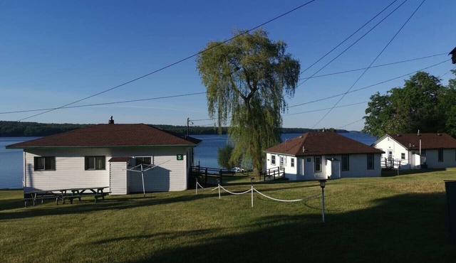 Upper Rideau Resorts waterfront cabin#6