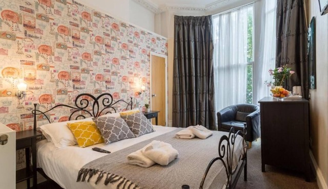 Upper Rock 4 - double room en-suite