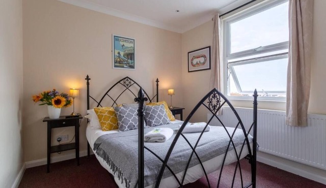 Upper Rock 8 - double room en-suite