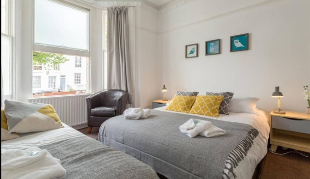 Upper Rock G1 - double room en-suite