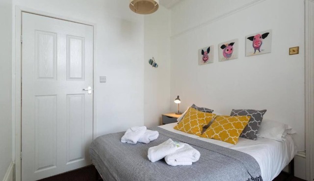 Upper Rock G2 - double room en-suite