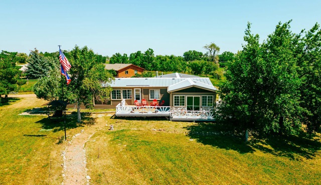 Upper Rural Escape and Mountain Views