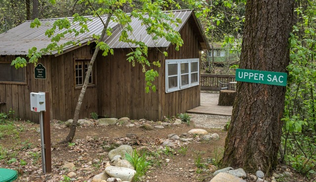 Upper Sac Shack Charming Cabin on Sacramento River