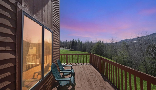 Upper Sleighride 25l - Wrap-around Deck End Unit 3 Bedroom Townhouse by The Summit at Gore Mountain