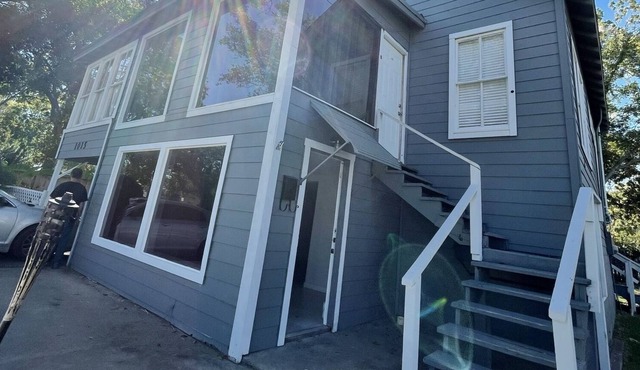 Upper Story Bay House! Relax and enjoy Sunrises and walk to Sylvan Beach!