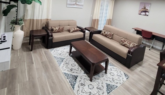 Upscale 1 Bedroom Basement Apartment