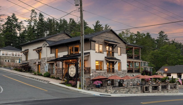 Upscale 11-bedroom rental in the heart of Blowing Rock!