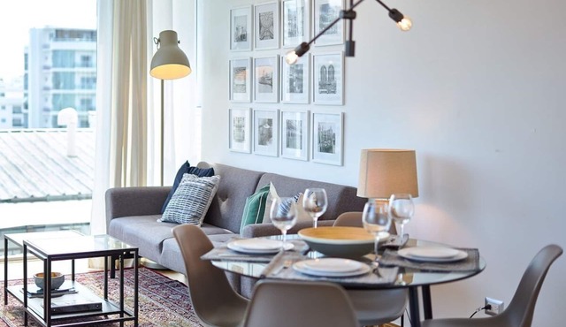 UPSCALE 1BR, near BLUE MALL | ROOFTOP| YellowKey