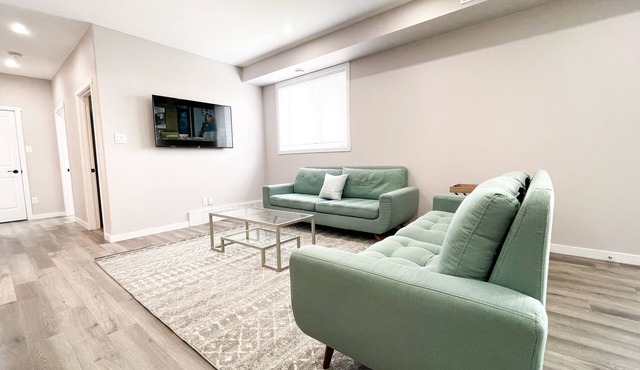 Upscale 2 Bedroom Downtown Apartment