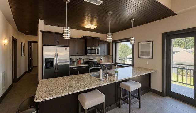 Upscale 2-bedroom luxury loft in vibrant downtown Columbia, MO, in The District