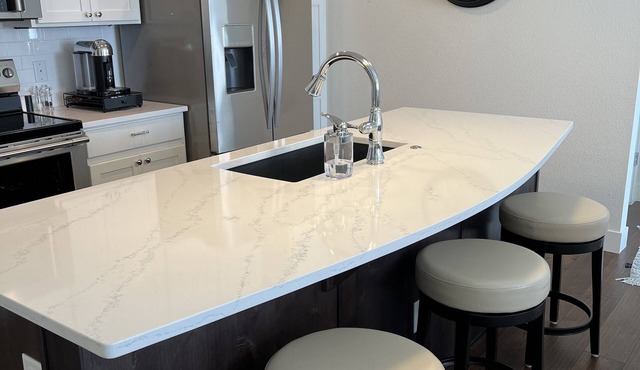 Upscale, 2 bedroom, 2 bath apartment. Convenient location at Rigden Farm.