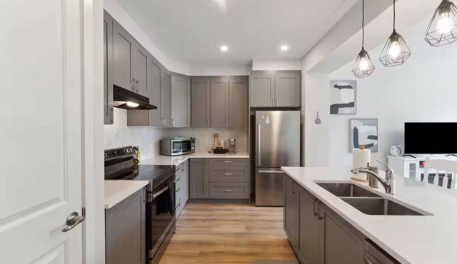Upscale 2BED | Central Barrhaven