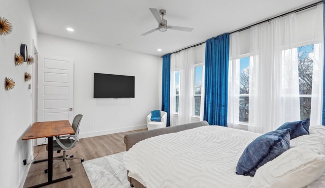 Upscale 2BR Hideaway, Ensuite Bliss, Pet-Friendly