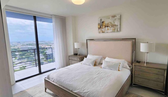 Upscale 2BR Stay | Best Location in Downtown Doral