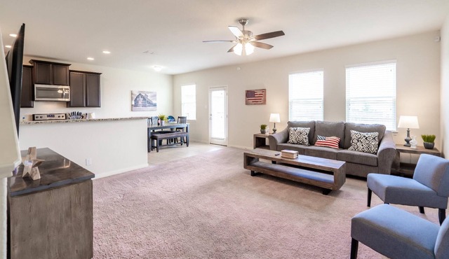 Upscale 3/2 *️ Entire House *️ JBSA Lackland *️ SeaWorld