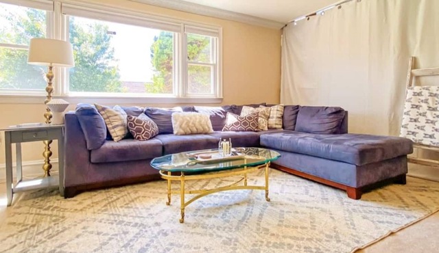 Upscale 3BR/1BA Spacious Vista Apartment close to DC