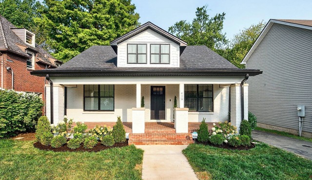 Upscale 6 Bedroom Home Near Stadium and Restaurants