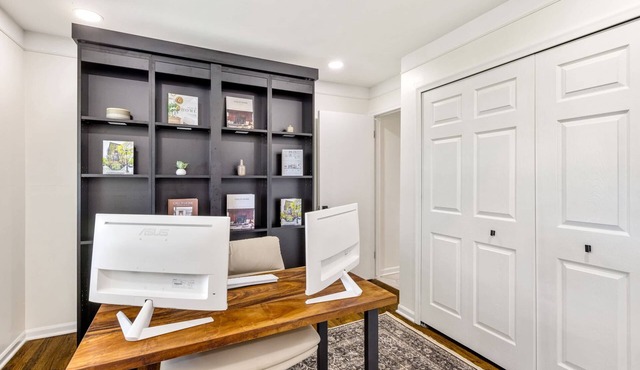 Upscale 6BR Home w/Office