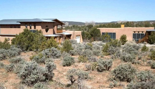 Upscale and family friendly perfectly situated between ski valley and downtown.
