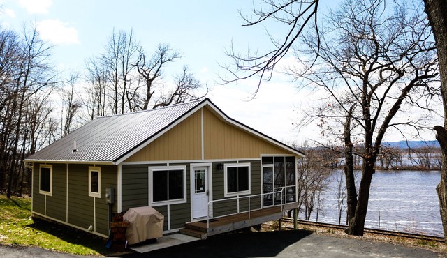 Upscale and modern. A hidden paradise on the backwaters of the Mississippi River
