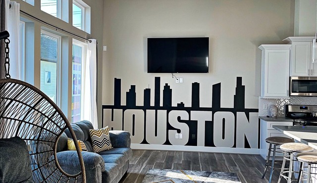 Upscale brand new beautiful 3bedroom, 2 story home!