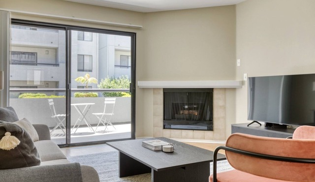 Upscale Burbank 2BR w/BBQ, Gym & Pool, near TJ & WF, by Blueground