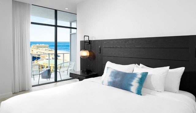 Upscale Coastal Retreat with Yoga, Fitness & Spa Services w/Ocean View, Pool!