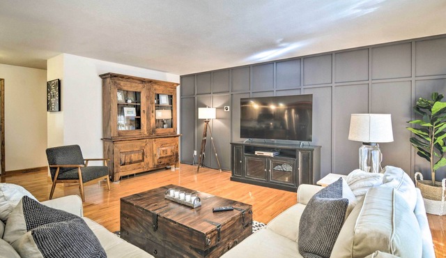 Upscale Family Cottage < 1 Mi to Higgins Lake
