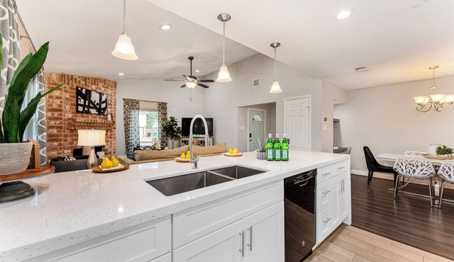 Upscale Haven - Great Southwest Equestrian Center