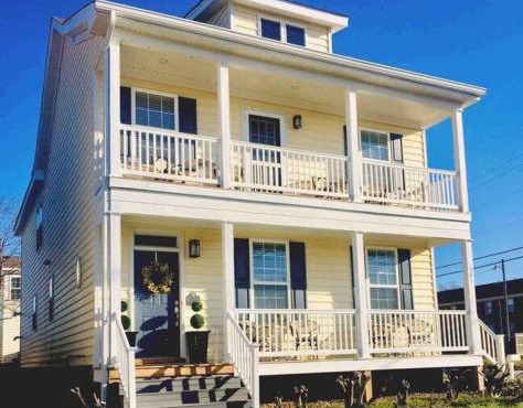 UPSCALE Ideal location 4 beach vacay H20 views
